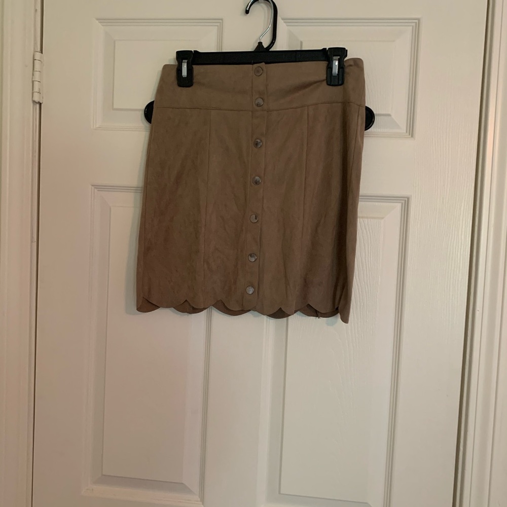 Suede scalloped mini skirt